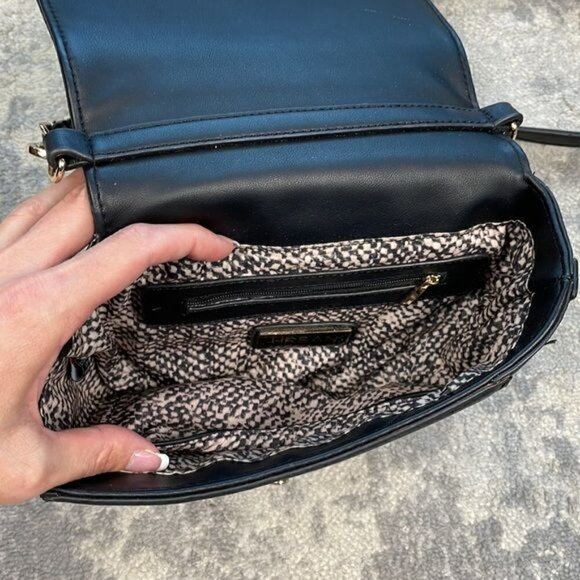 Urban Expressions Black Vegan Leather Saddle Bag Crossbody - Picture 4 of 14